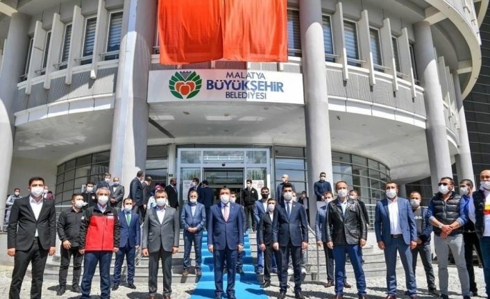 Malatya’da 200 ekiple 1,5 milyon maske dağıtılıyor