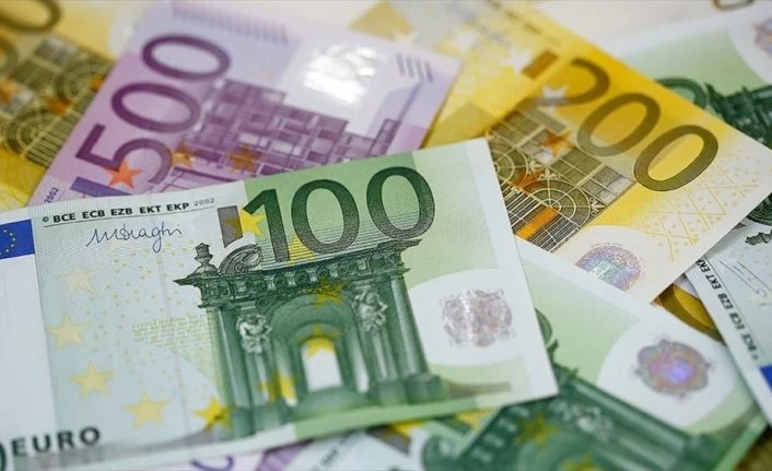 Martta en fazla reel getiri avrodan oldu