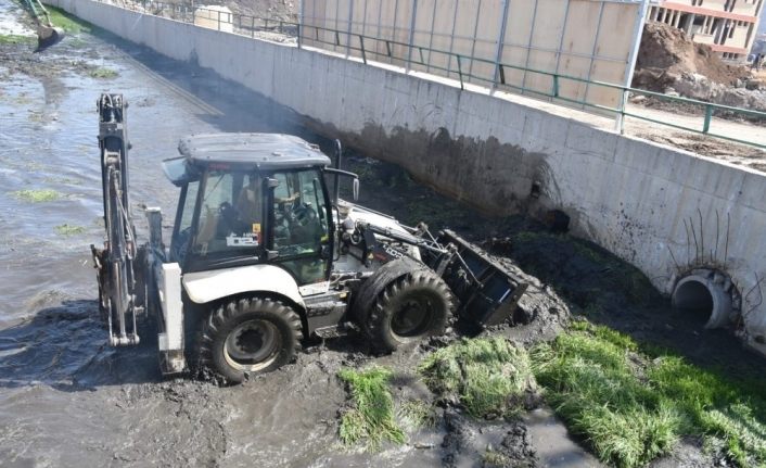 Tatvan Belediyesinden bahar temizliği