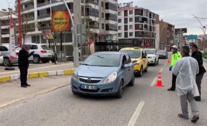 Tunceli’de tek çift plaka denetimi ve maske dağıtımı