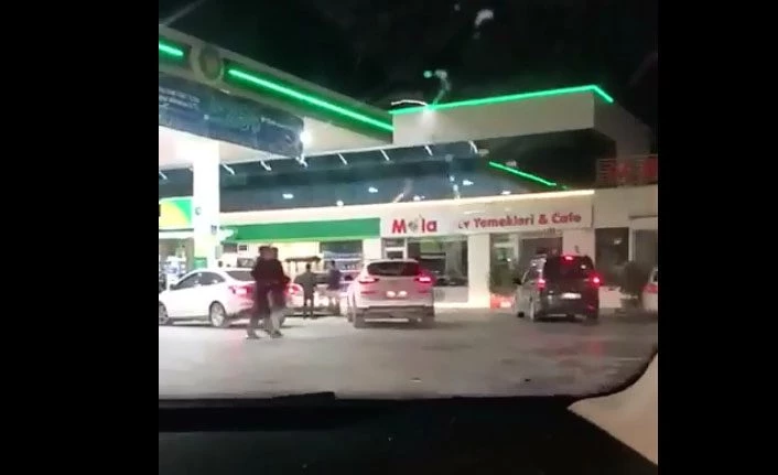 Van'da sokağa çıkma yasağı öncesinde akaryakıt kuyruğu VİDEO İZLE