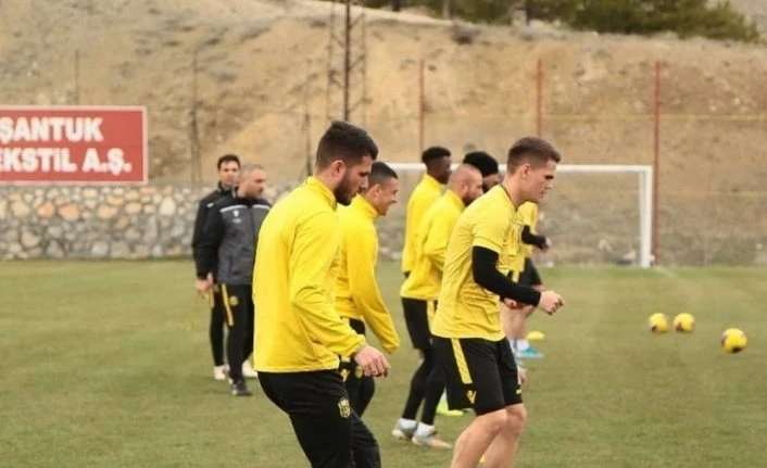 Yeni Malatyaspor sözleşmesi biten bazı oyuncularına yeni teklif yapacak