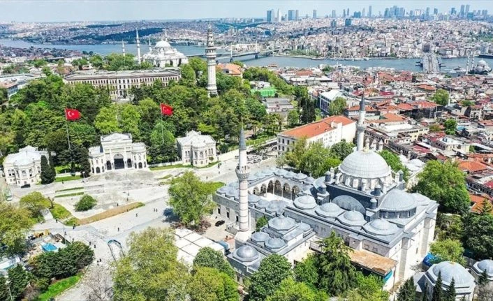 5 asırlık Beyazıt Camisi 8 yıllık restorasyonla ihya edildi