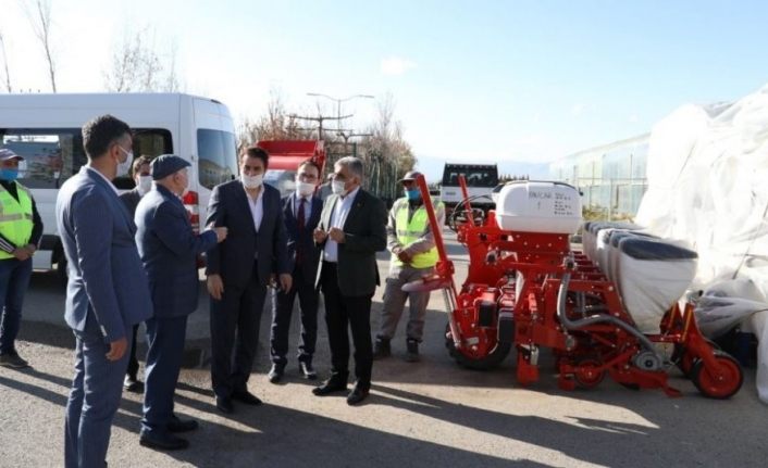 AK Parti Erzurum Milletvekili Aydemir: "Hayır Çarşısı’nı kuranlara minnettarız"