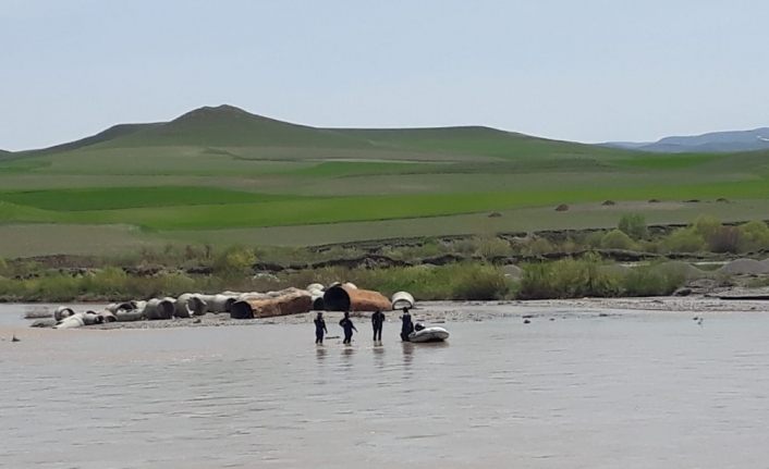 Aras nehrine düşen şahsın cesedine ulaşıldı