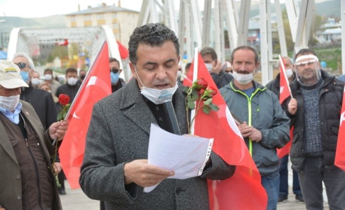 Ardahan Belediyesi 93 harbi şehitlerini andı