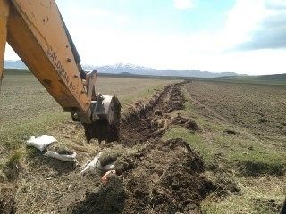 Çaldıran Belediyesinden çiftçilere sulama suyu desteği