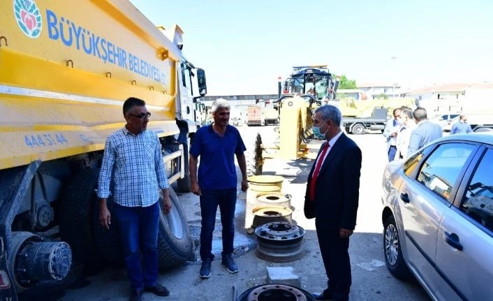 Çınar personelin bayramını kutladı