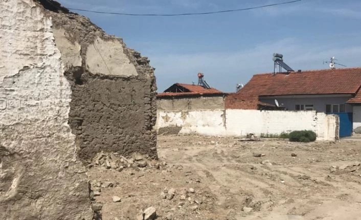 Depremden hasar gören evleri için güzel haberi bekliyor