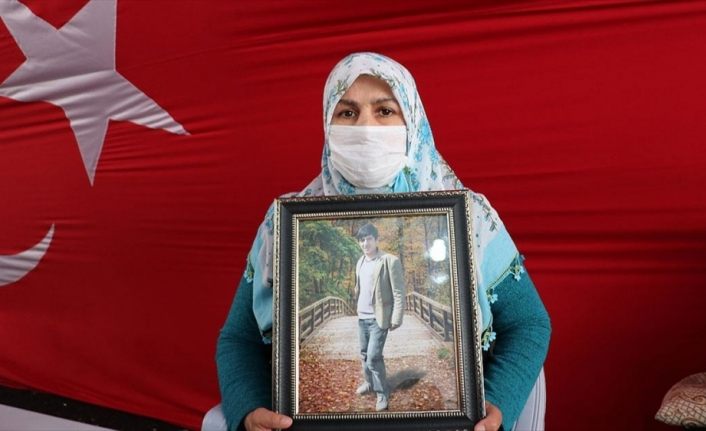 Diyarbakır annelerinden Salim: Oğlumu almadan buradan gitmeyeceğim