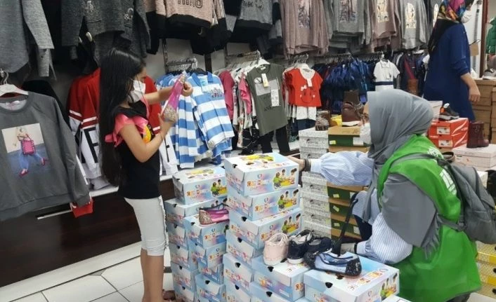 Elazığ’da 400 çocuğa bayramlık hediye edildi