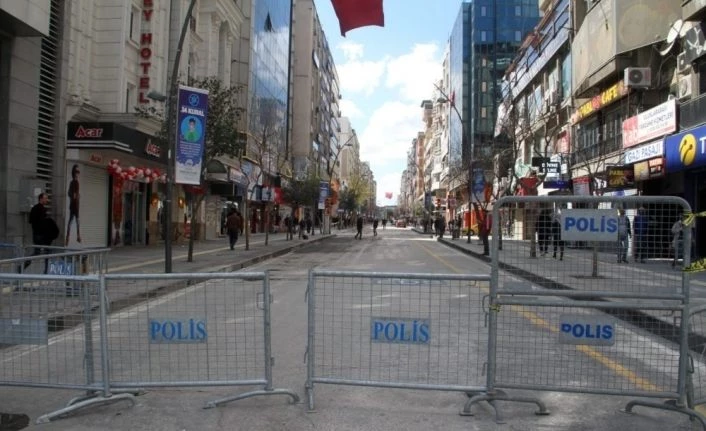 Elazığ’da maske takmayan 10 kişiye 31 bin 500 TL ceza