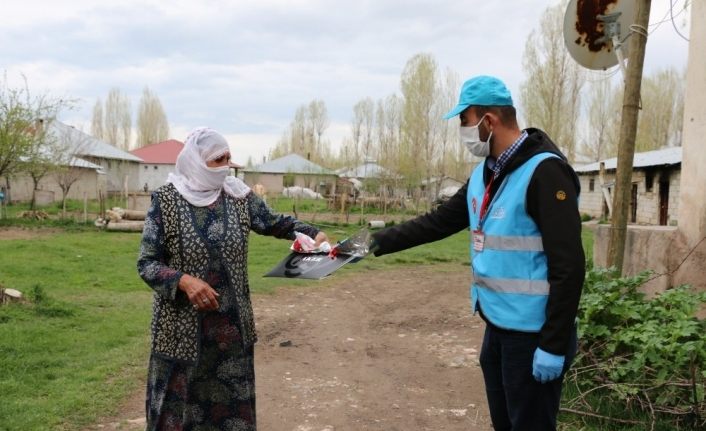 Erciş’te 100 yaş ve üstü kadınların Anneler Günü kutlandı