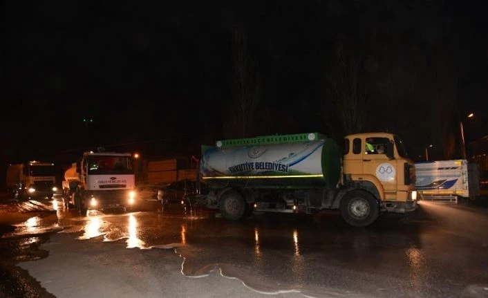 Erzurum’da cadde ve sokaklar sabunlu suyla yıkanıyor