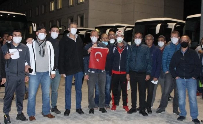 Erzurum’da karantina süreci biten vatandaşlar memleketlerine uğurlandı
