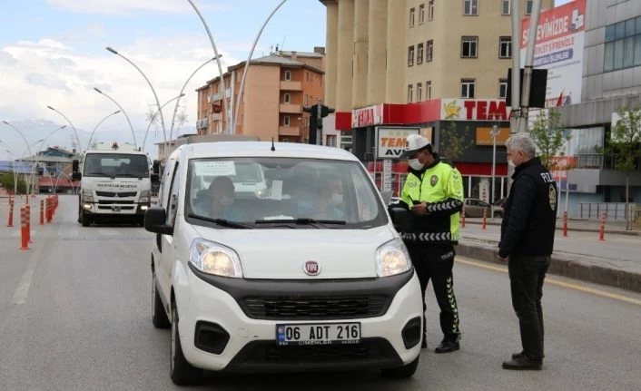 Erzurum’da kısıtlamaya uymayan 23 kişiye 16 bin 639 lira ceza