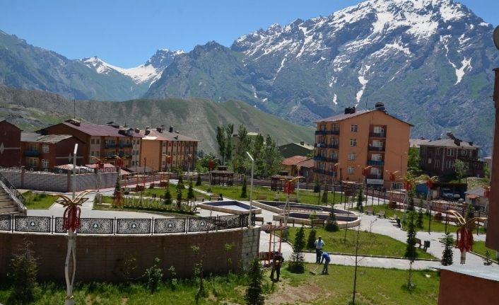 Hakkari Kent Park yeniden temizlendi