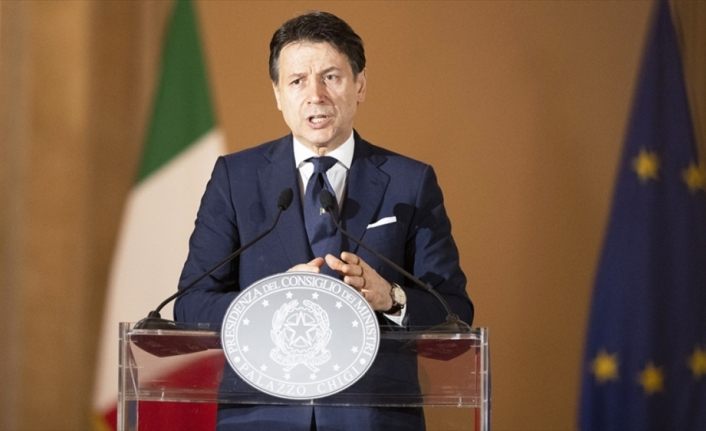 İtalya Başbakanı Conte: Aşı bulununcaya dek bekleyemeyiz