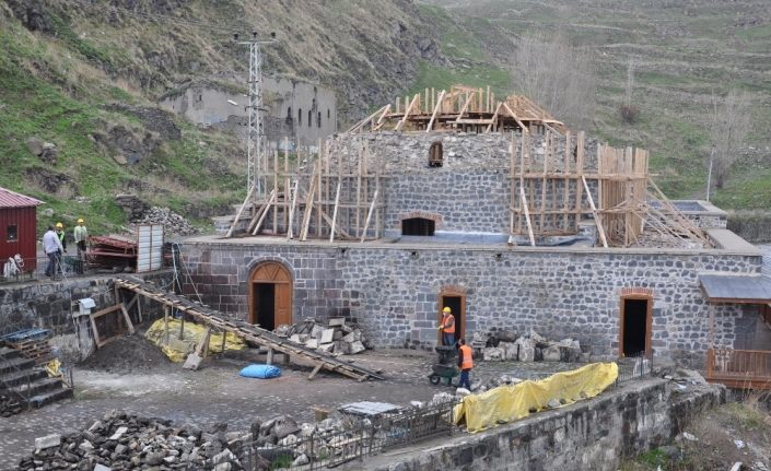 Kars’ta tarihi Mazlumağa Hamamı’nın restorasyon çalışmaları başladı