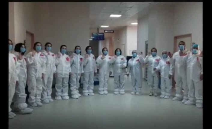 Korona ile mücadelede en ön safta olan sağlıkçılardan klipli mesaj