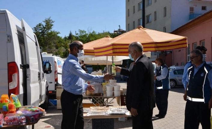 Korona virüsten dolayı kurulmayan pazar yeniden açıldı