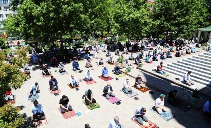 Malatya’nın ilçelerinde Cuma namazı heyecanı