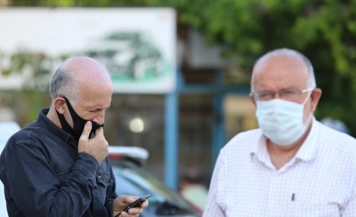 Maske kullanırken en sık yapılan yanlış: "Elimizle ön yüzüne dokunmak"