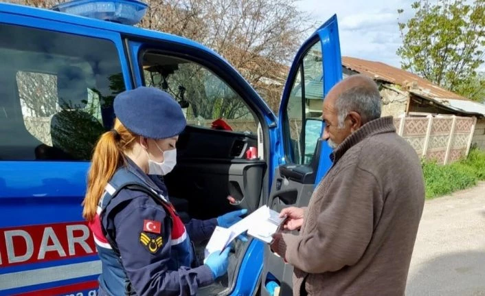 Mehmetçik, 65 yaş üstüne vefa hizmetini sürdürüyor