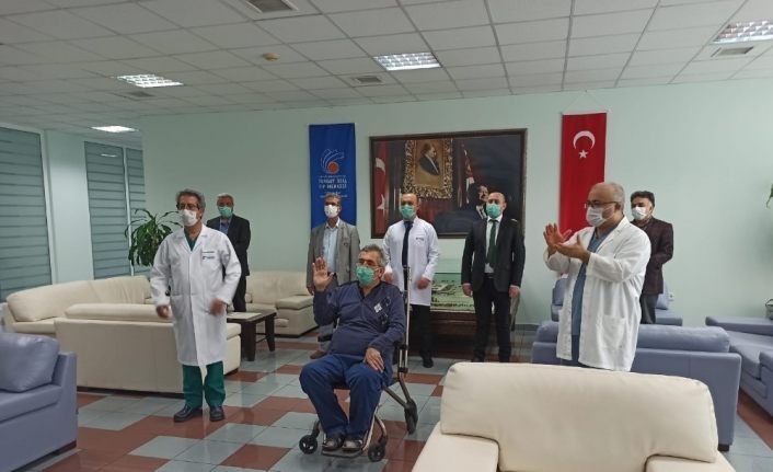 Türkiye’de plazma tedavisinin ilk uygulandığı korona hastası taburcu oldu