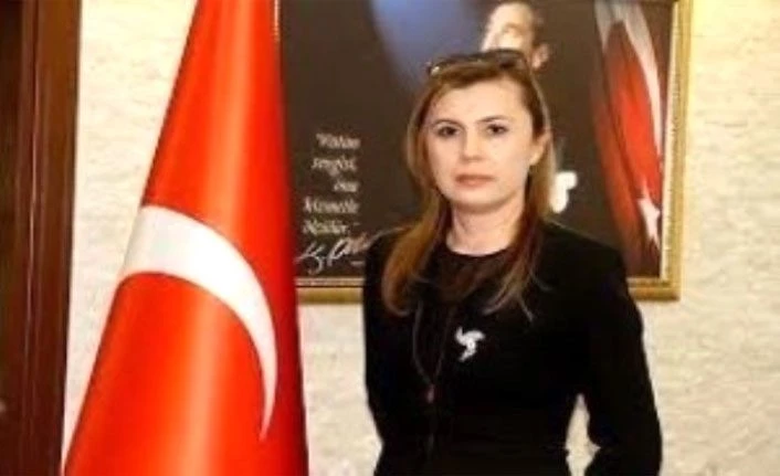 Tuşba Kaymakamı Meral Uçar Arpa berber ve kuaförleri unutmadı