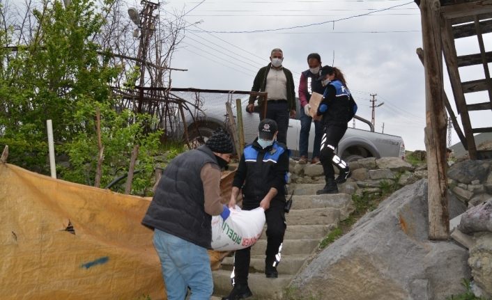 Vefa Sosyal Destek Grubu yardımlarını sürdürüyor