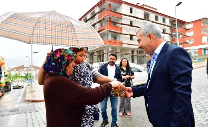 Yeşilyurt Belediyesi bayram coşkusunu sokaklara taşıdı