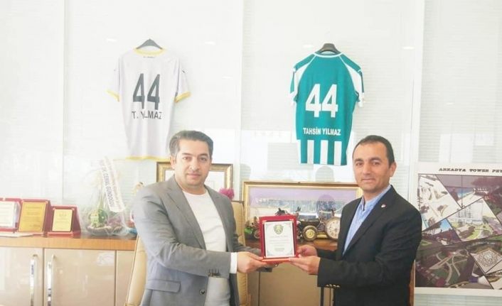 Yeşilyurt Belediyespor’a ’amatöre destek’ plaketi verildi