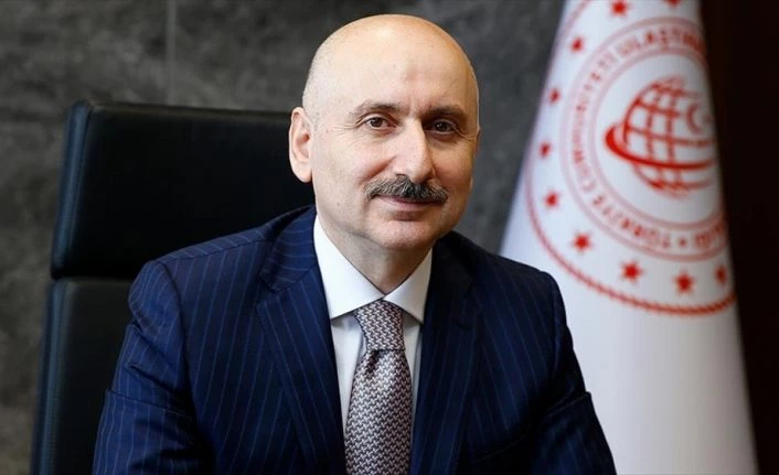 Bakan Karaismailoğlu: Salgının başından bu yana 1,5 milyon yolcu hava yolunu kullandı