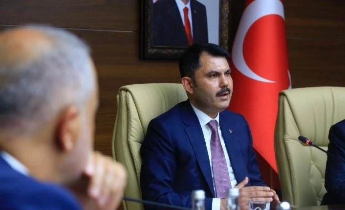 Bakan Kurum:”"Bingöl’de 638, Erzurum’da 189, Erzincan’da ise 38 bina ağır hasarlı ve yıkık"