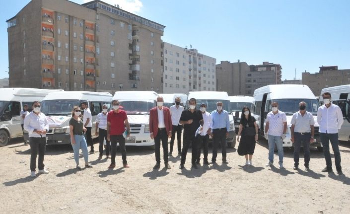 Başkan Dırbaz, 254 öğrenciyi ücretsiz Van’a ve Hakkari’ye götürdü