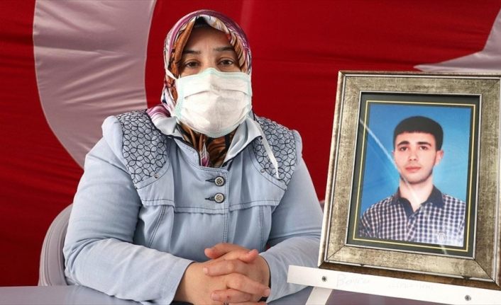 Diyarbakır annelerinden Elhaman: Ellerini evlatlarımızdan çeksinler