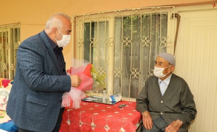 Van Edremit Belediyesinden anlamlı Babalar Günü ziyareti