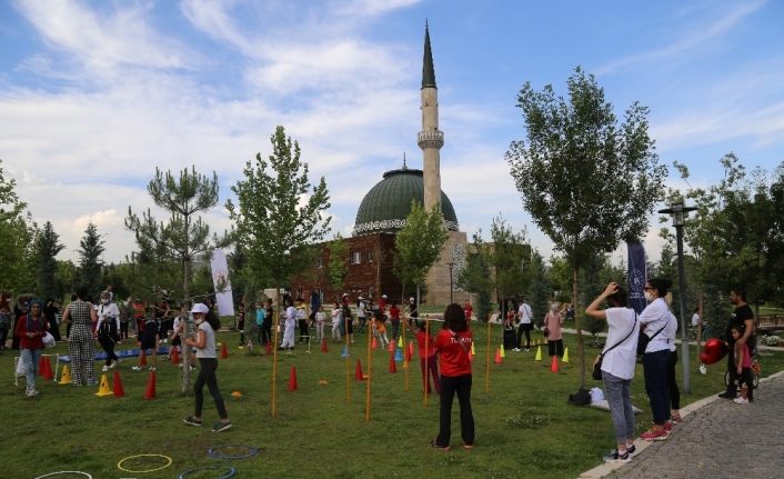 Elazığ’da çocuklara yönelik sosyal mesafeli etkinlik