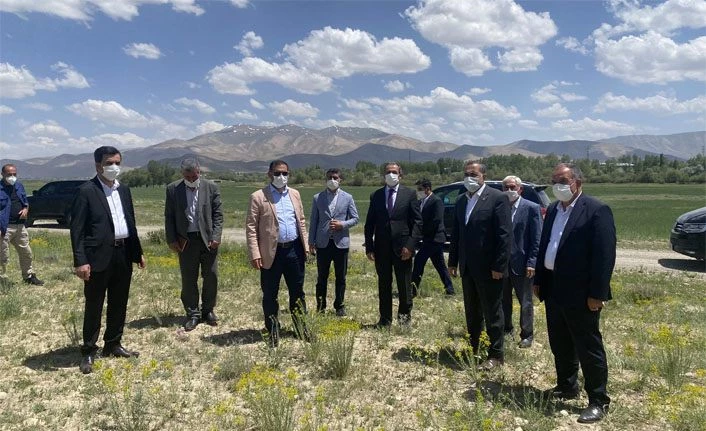 Gürpınar Belediye Başkanı Tanış’tan AK Parti Van Milletvekili Arvas’a teşekkür 