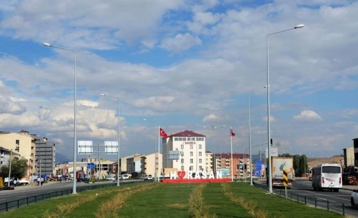 Horasan’da ev izolasyonunu ihlal eden 5 kişiye 15 bin 750 TL para cezası