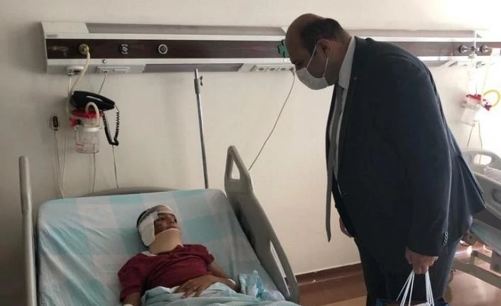 Küçük kazazedeye Başkan Orhan morali