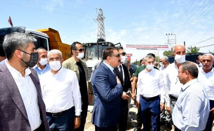 Malatya Büyükşehir Dilek Mahallesi’nin yol sorununu çözüyor