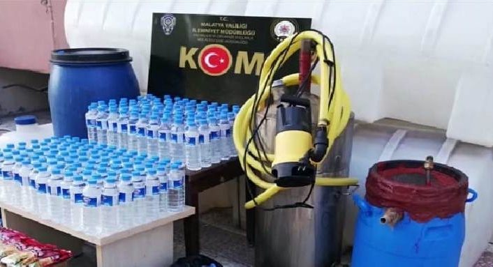 Malatya’da 2 ton sahte içki ele geçirildi