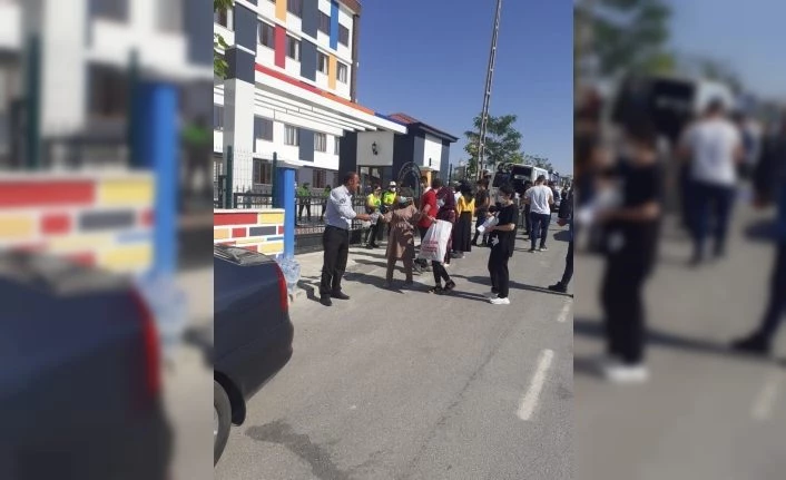 Van OSB’den öğrencilere servis ve su hizmeti