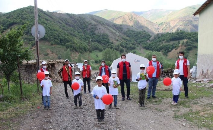 Psikososyal destek ekipleri, depremzede çocukların gönlüne dokundu