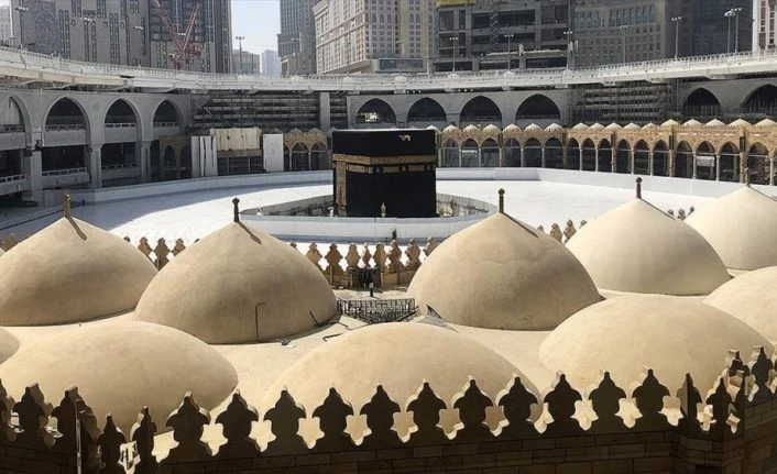 Suudi Arabistan bu yıl yurt dışından hacı adayı kabul etmeyecek