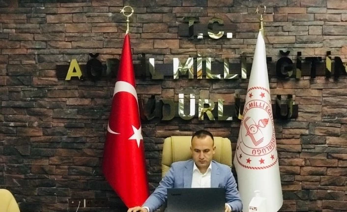 Temel Eğitim Genel Müdürü Dr. Gençoğlu köy öğretmenleriyle bir araya geldi