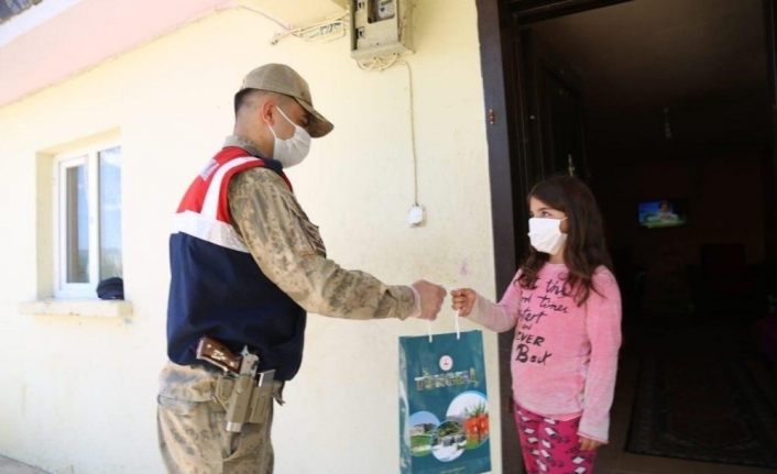 Tunceli’de çocuk ve gençlere 2 bin 435 kitap ulaştırıldı