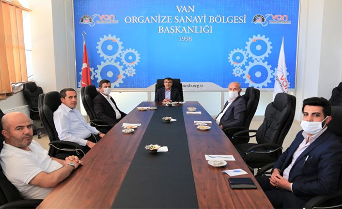 Tuşba Belediye Başkanı Akman Van OSB Başkanı Aslan’ı ziyaret etti